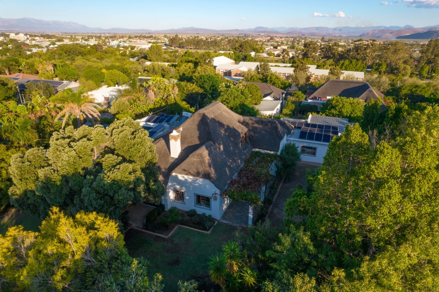 5 Bedroom Property for Sale in Langerug Western Cape